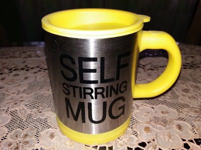 bentuk fisik self stirring mug