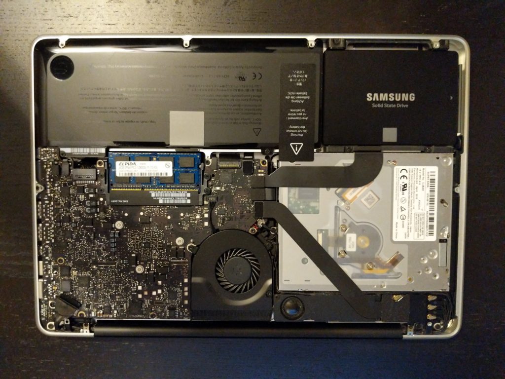 mengecek kondisi hardware macbook 1